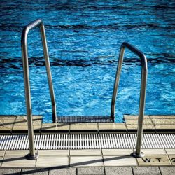 regulación piscina comunitaria